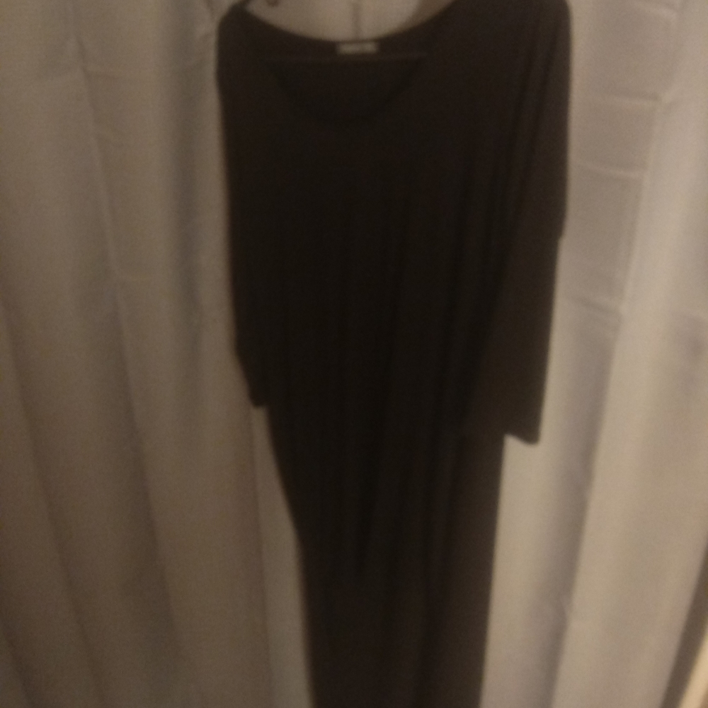 Dress - Picture 2 of 4